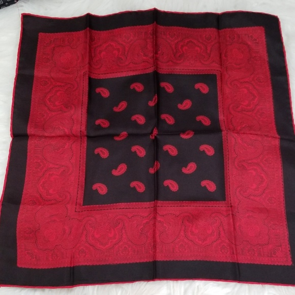 Bundle of two Italian Silk Pattern Hankies. - Picture 3 of 8